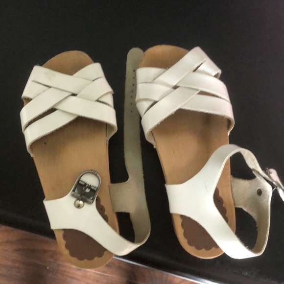 Clogs - Picture 2 of 5